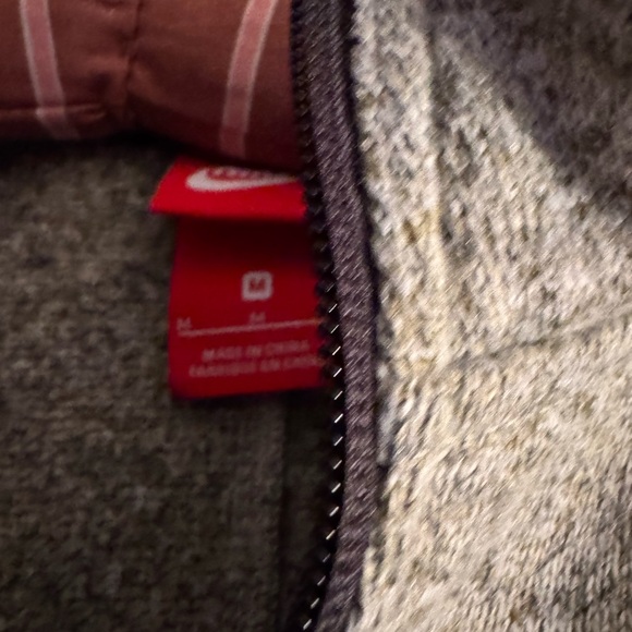 The North Face Light Gray Fleece Jacket - Picture 9 of 9